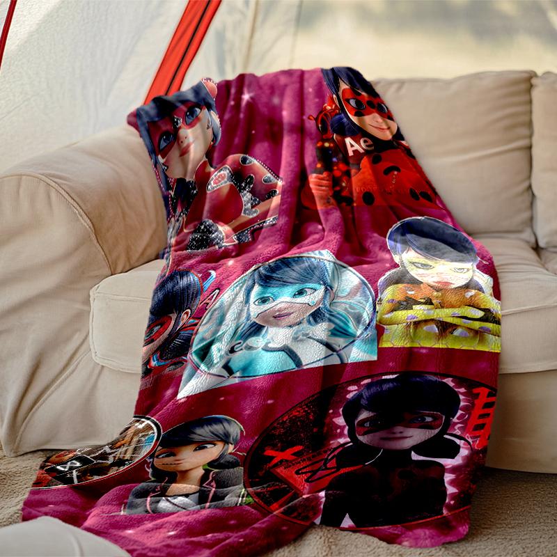 Ladybug Blanket Lightweight Print Throw Blanket For Couch, Bed, Car, A Heartfelt Gift for Your Family and Friends