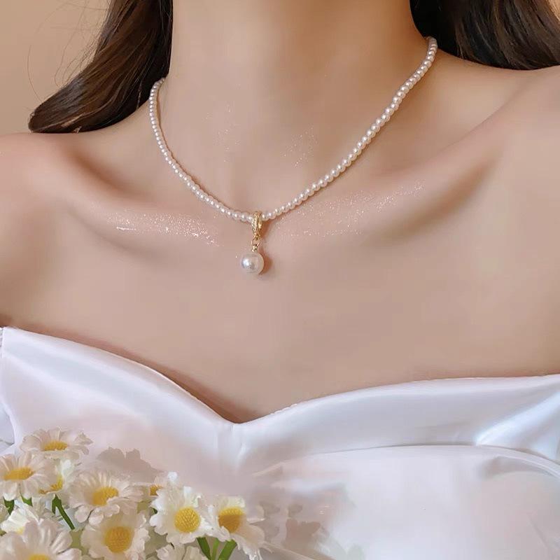 Pearl Necklace Women's Niche Light Luxury Design High-end Fashion Temperament Collarbone Chain Neck Chain Sweater Chain Bead Chain