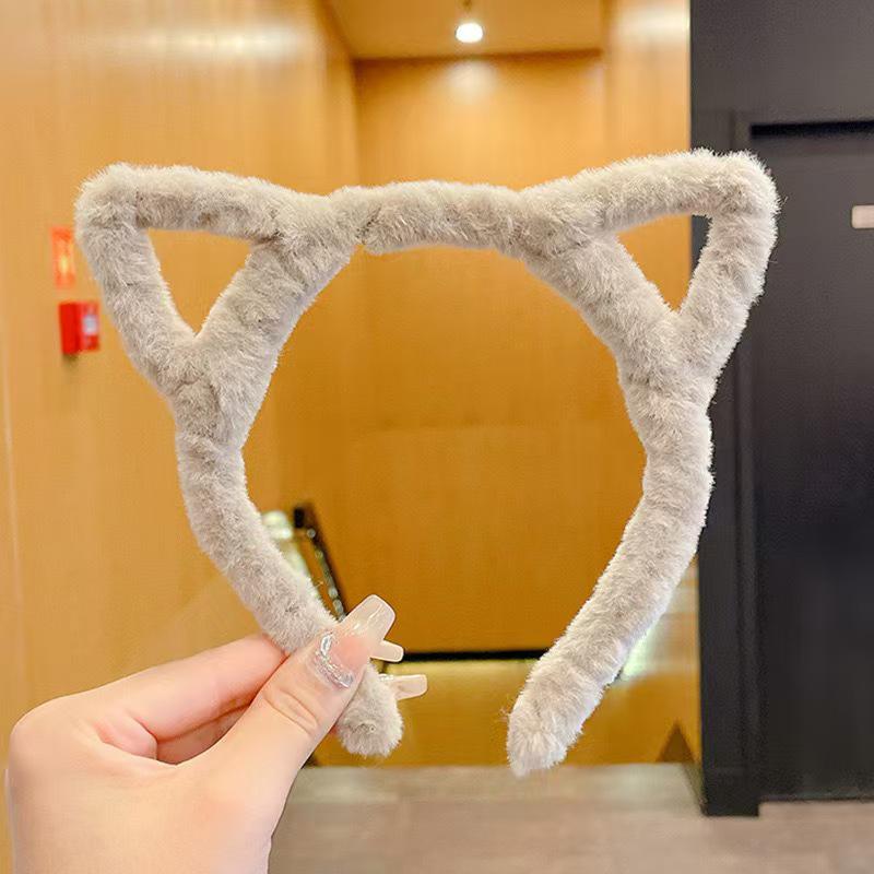 Women's Cute Cat Ear Plush Headband: Autumn/Winter Face Wash, Hair Tie, Travel Clip, New 2023 Hair Accessory.