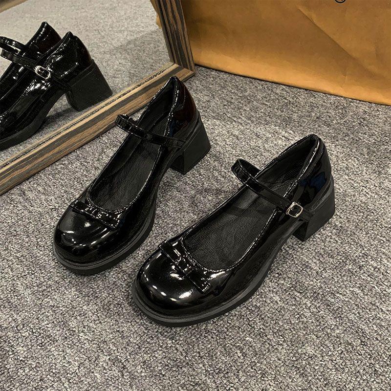 

Туфли Мэри Джейн на толстом каблуке в стиле ретро, женские осенние новинки, с бантом, в японском стиле jk, универсальные коричневые туфли из маленькой кожи с ремешком на одной пряжке 40 чёрный