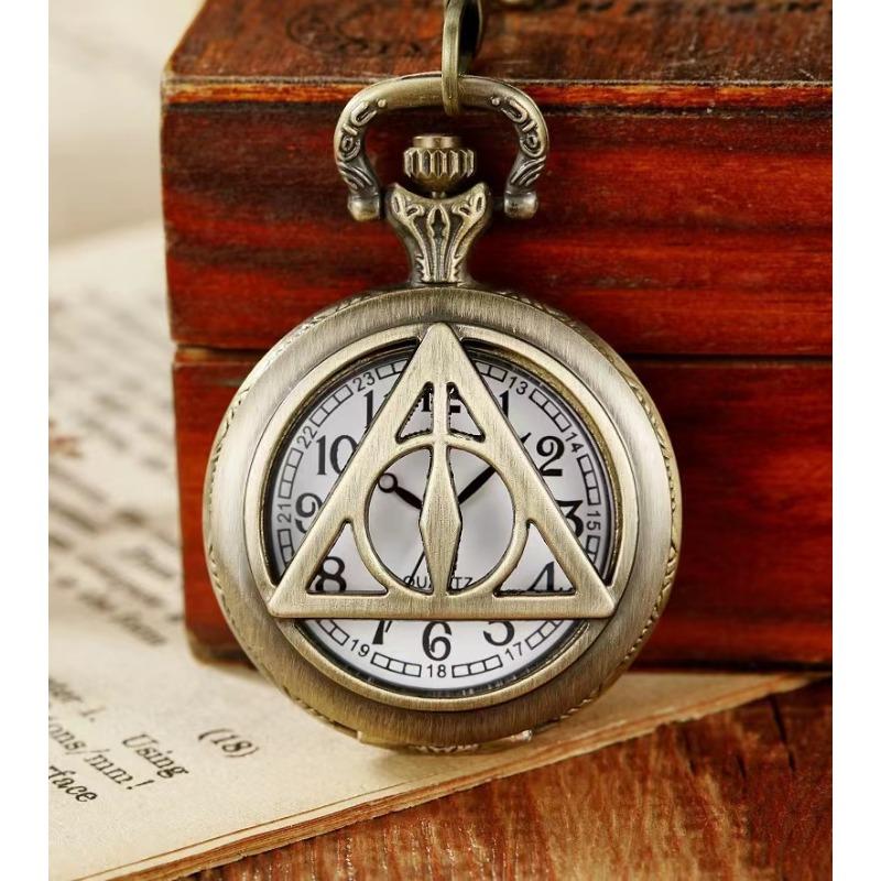 Exquisite Bronze Pocket Watch with Small Heart-shaped Spider Web Shell Watch Necklace, Small Pocket Watch, Gift Pocket Watch Pendant Pocket Watch