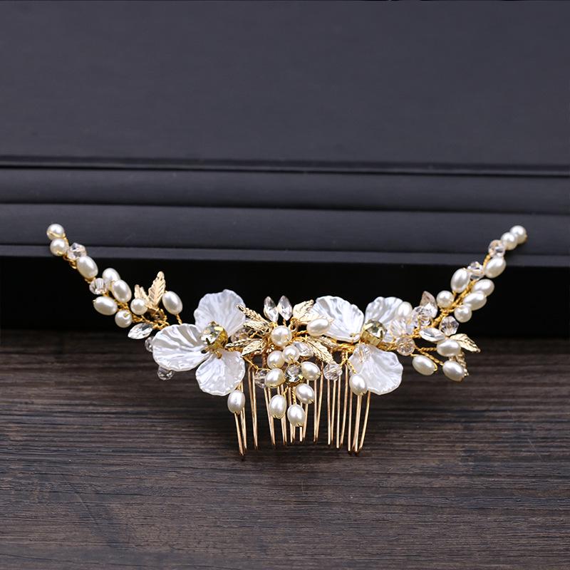 

Tuanming Bridal Headdress: Pearl & Flower Hair Comb with Golden Leaf Design for Weddings