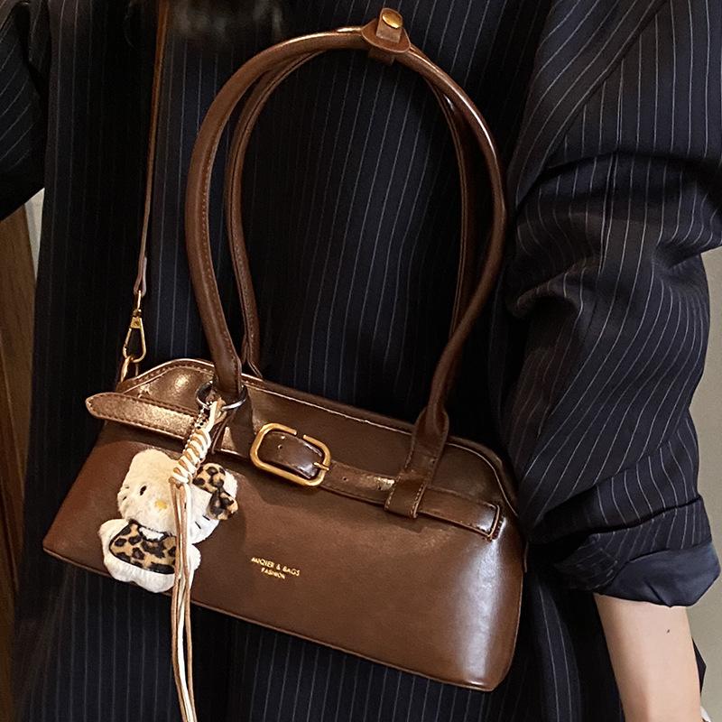New Retro Texture Underarm Bag Large Capacity Women's Shell Bag Bowling Bag Simple Shoulder Commuter Bag