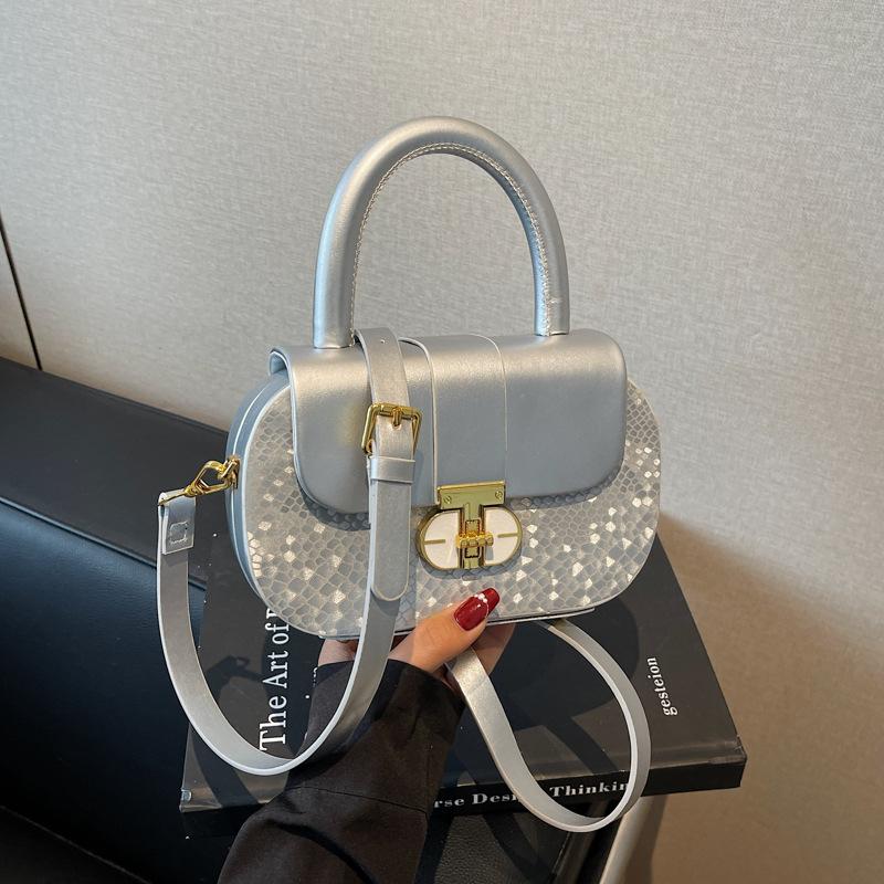 

Премиальная ретро-сумка женская 2025 новая мода универсальная портативная маленькая квадратная сумка изысканная наплечная сумка-мессенджер серебряный