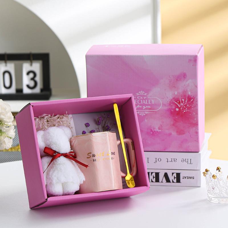 Modern simple light luxury ceramic cup mug couple set towel bear souvenir wedding gift opening
