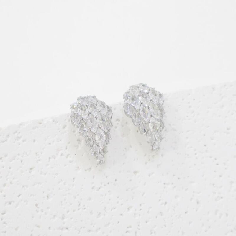

Women s Luxury Crystal Cubic Dress Earrings A31832_Single Item
