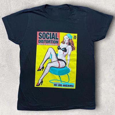 Tops – T-Shirts