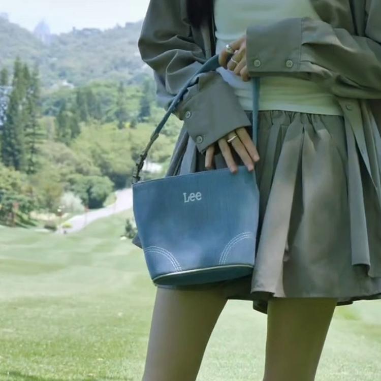 New Lee Fabric+Artificial Leather Baby Blue Shoulder Bag, Bucket Bag, Shoulder Bag Regular Women's Vintage Light Cow LE240070M-521