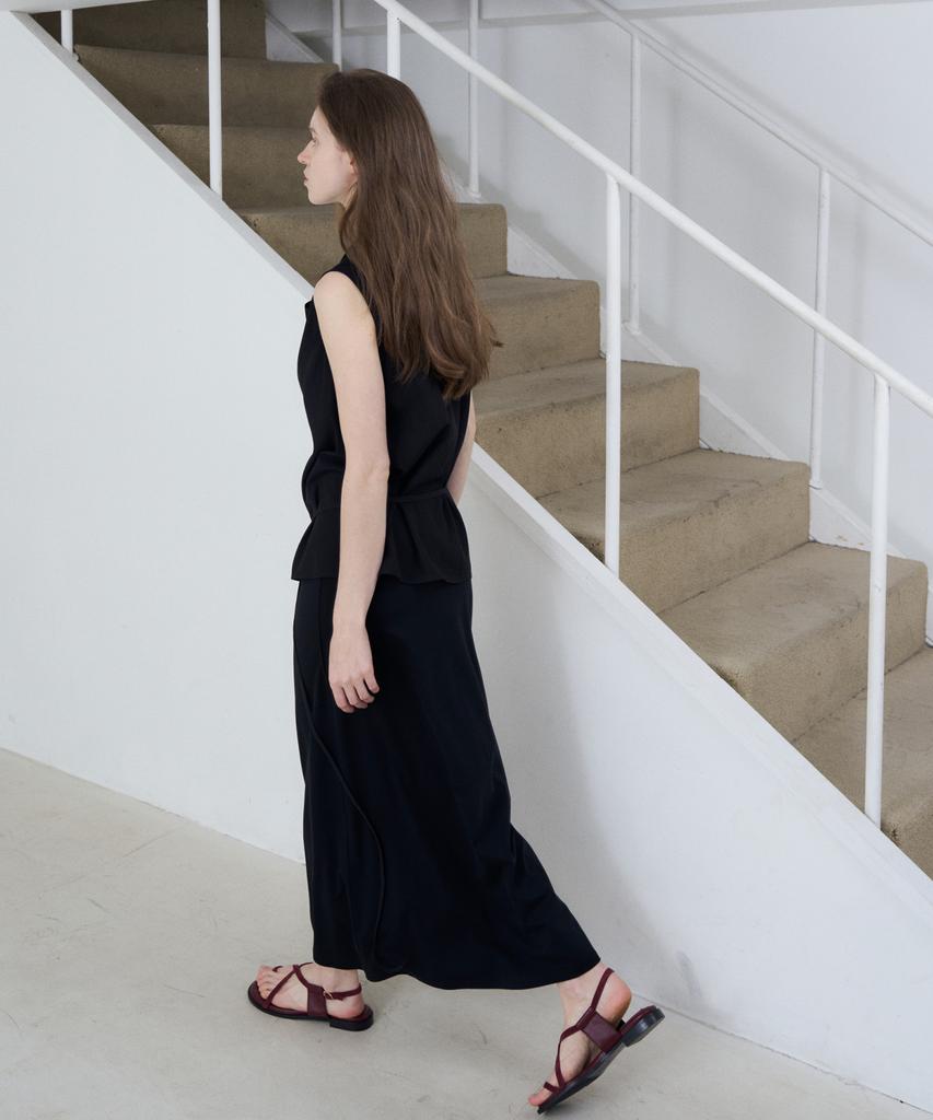From Wear Slim Elastic Skirt Black
