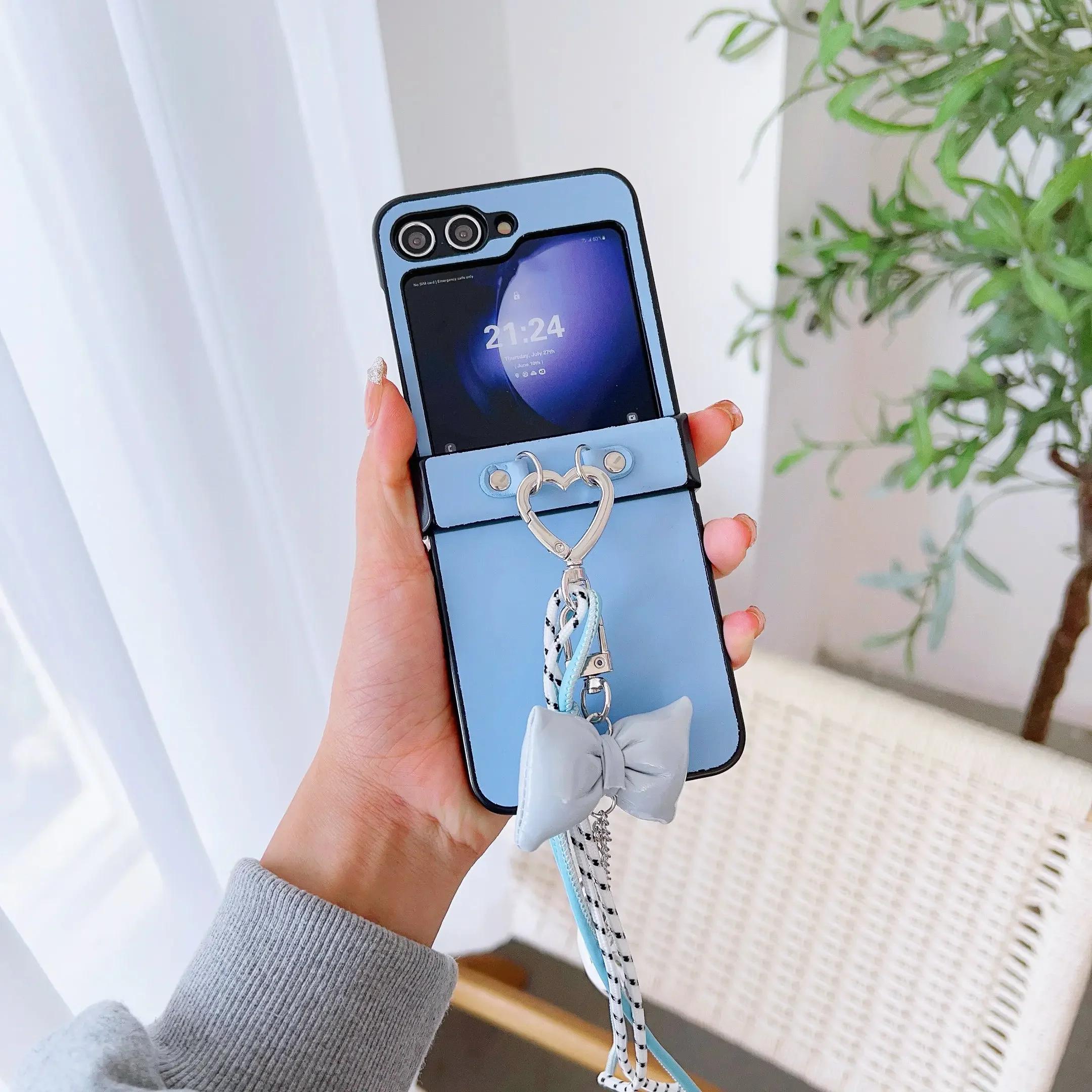 

Bowknot Heart Wrist Strap PU Leather Phone Case for Samsung Galaxy Z Flip 6 5 4 3 5G Hinge Protection Shockproof Cover For Samsung Galaxy Z Flip4