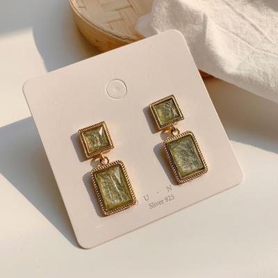 Pendientes de circonita