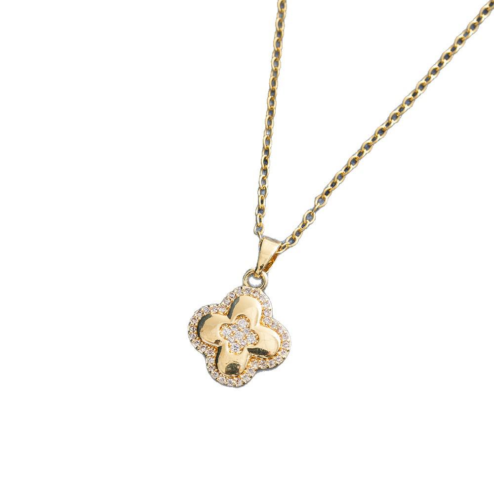 Luxurious Four-Leaf Clover Necklace for Women – Gorgeous Diamond Pendant, Colorfast Titanium Steel.