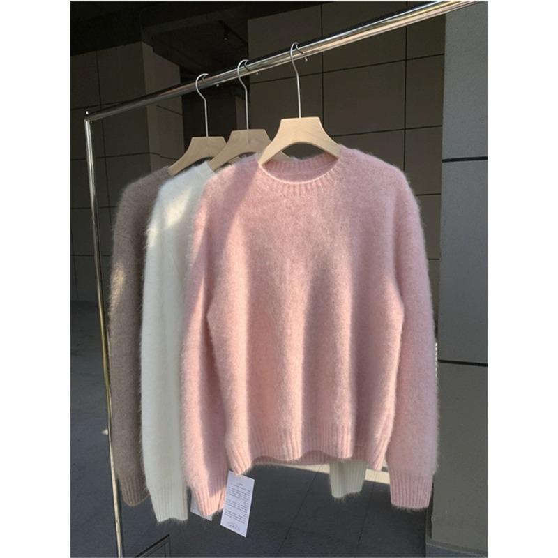 

White milk mink fleece crew neck sweater women s thickened winter high-end soft waxy raccoon fleece with knitted sweater one size fits all рожевий
