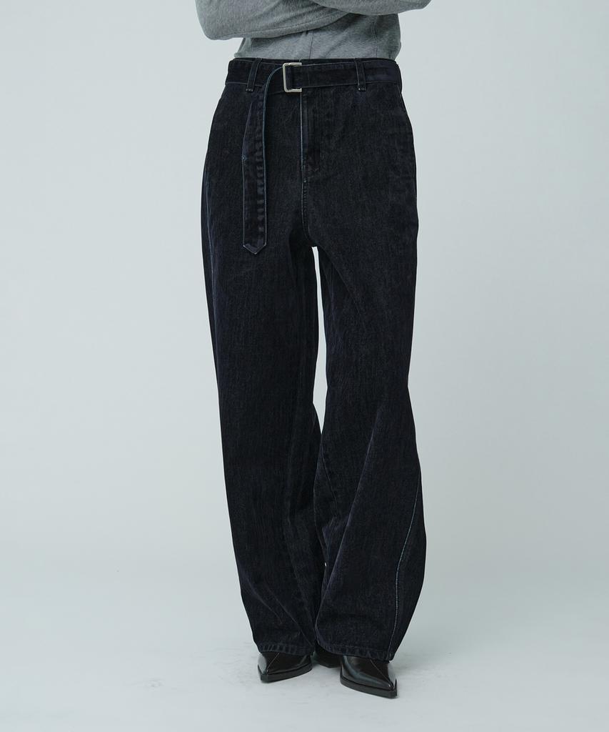 Muse Vitesse Curved Semi-Wide Buckle-Belted Denim Pants_Navy