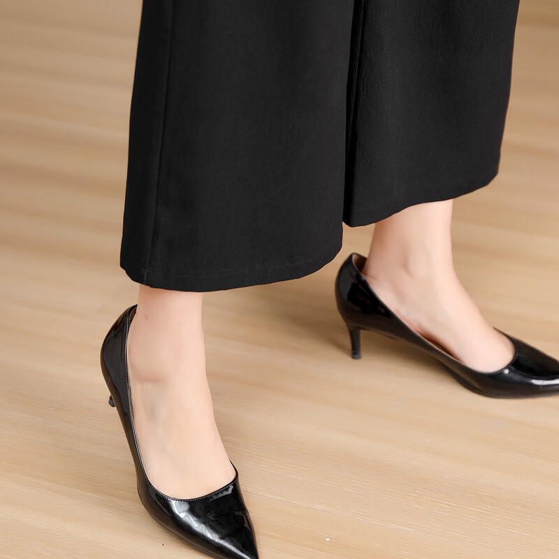 Past Women's Elastic Waist Straight Leg Cropped Pants