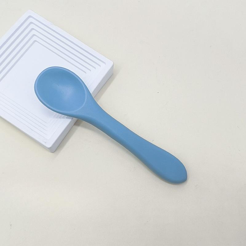 

A Long-handled Silicone Soft Spoon for Children s Feeding Forks and Spoons Single spoon синій