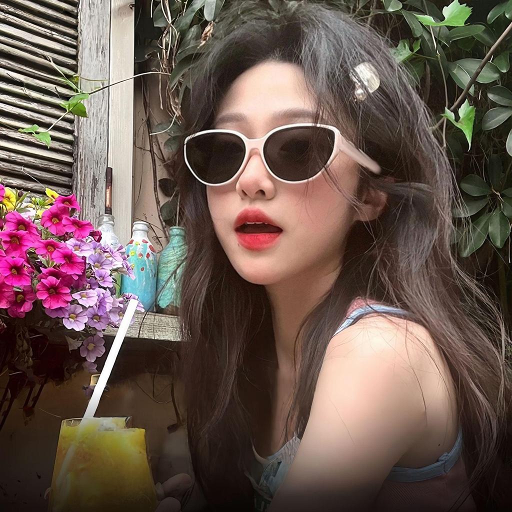 New Cat-Eye Anti-UV High-End Curved Sunglasses - Stylish, Versatile & Trendy Fashion Glasses