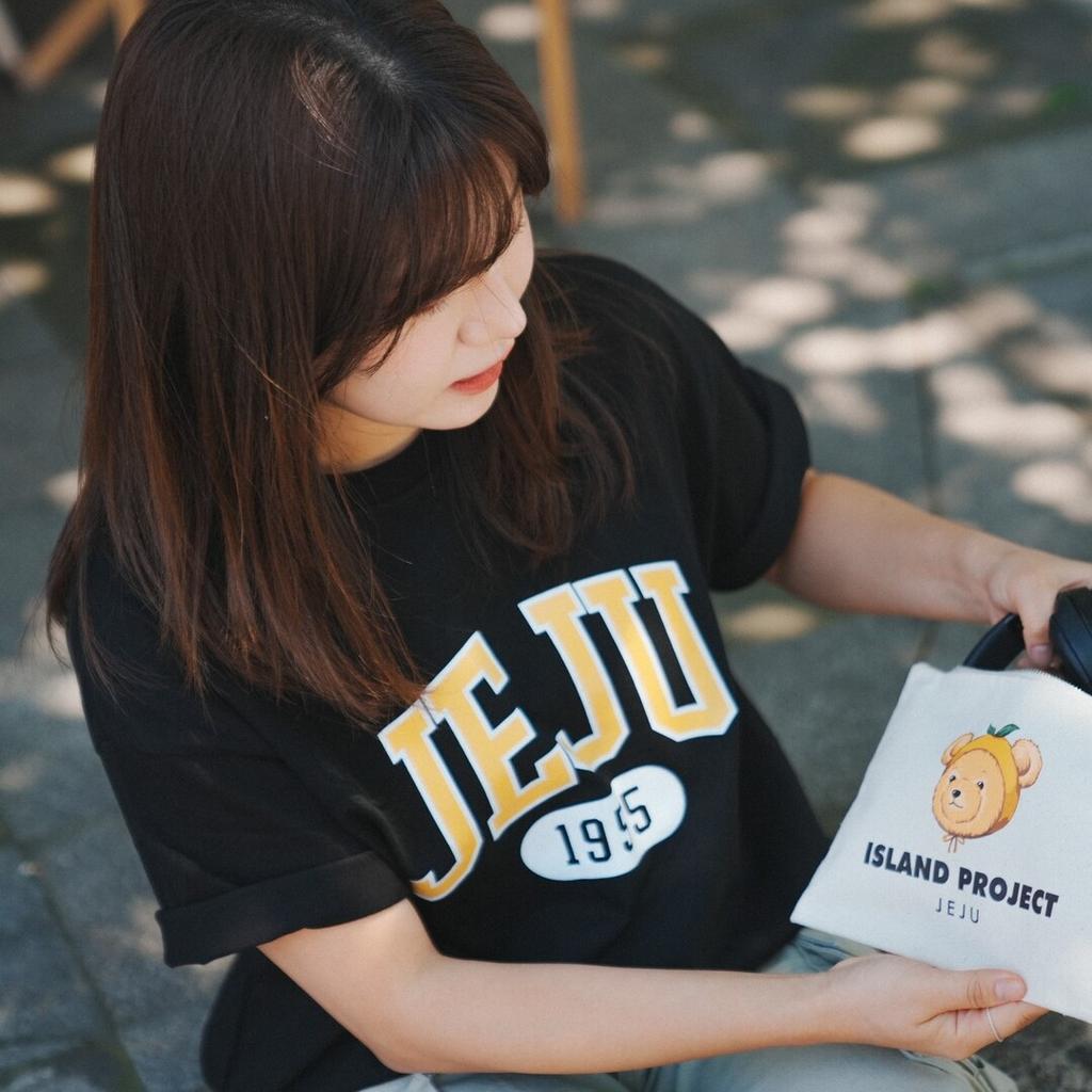 Aillaendeupeulojegteu Classic Jeju 1955 T-Shirt - Black