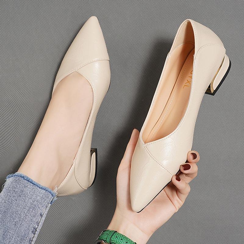 Not Tired Single Shoes Women's Thick Heels Spring and Autumn New Pointed Comfortable Work Shoes Women's Black Versatile Flat Women's Shoes
