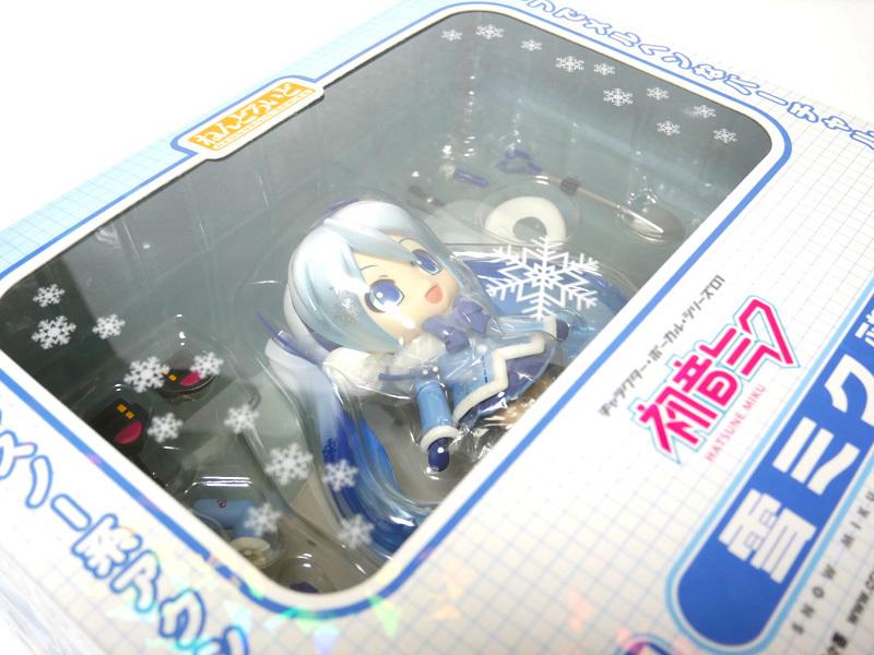 Unopened Snow Miku Fluffy Coat Hatsune Miku 207 Nendoroid Good Smile Company Ver.