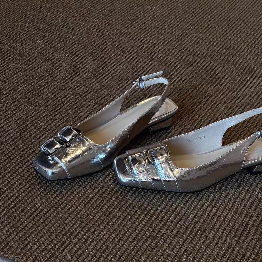 

Sheepskin version of the spot model, buckle strap bag head sandals women s summer niche design sense square head medium heel thick heel women s shoes 40