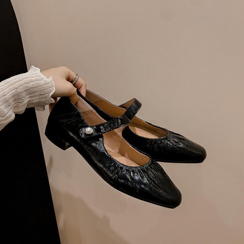 

New sheepskin single shoes women s casual soft leather large size shoes round head beef tendon sole low top shallow mouth four seasons lazy shoes 40 чёрный