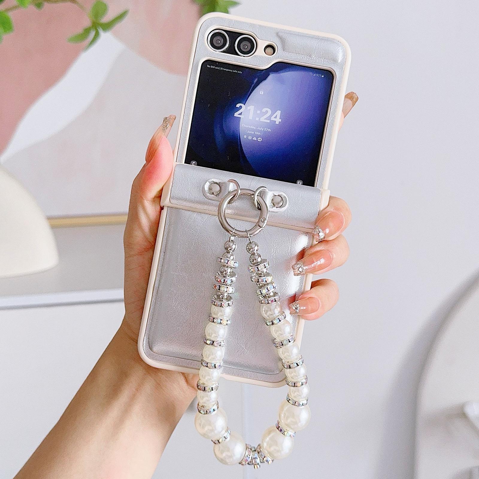 

For Samsung Galaxy Z Flip7 FE 5G/Z Flip6 5G Case Crazy Horse Leather+PC Phone Cover with Wrist Pearl Strap Silver