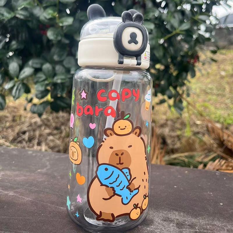 Capybara Cartoon 500ml Tragbare Wasserflasche mit großer Kapazität Sport Trinkbecher Studenten Plastikwasserbecher Wasserflasche