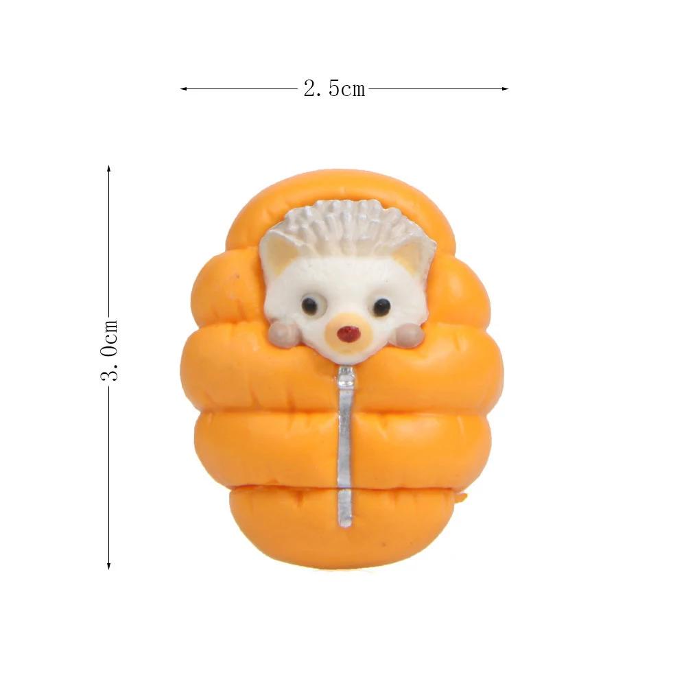 Mini Hedgehog in Sleeping Bag Ornament Miniature Figurines Gift Toy for Kids Children Baby Room Desk Garden Home Decoration
