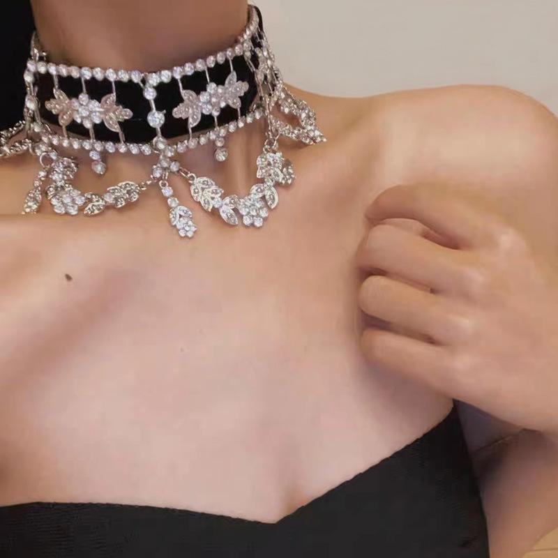 Europe and The United States Exaggerated Luxury Heavy Industry Flash Diamond Choker Temperament Ball Dinner Celebrity Style Accessories Necklace