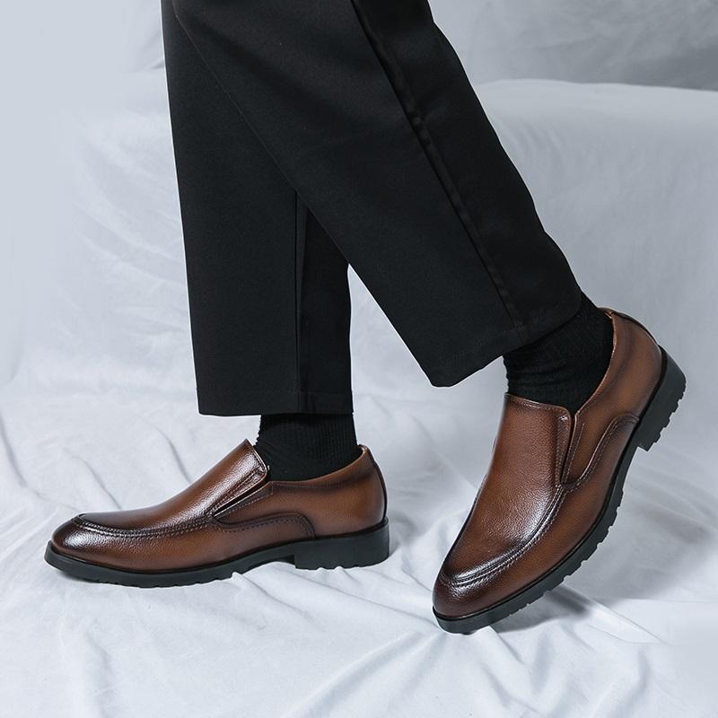 New Gentlemen Designer Pointed Business Casual Shoes for Men Loafers Formal Wedding Prom Dress Homecoming Pageant Zapatos Hombre