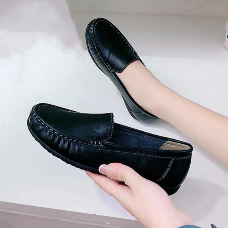 Fashionable Soft Soled Anti Slip Slope Follow-up Shoes Spring Autumn New Sports Comfortable Nursing Casual Shoes for Women
