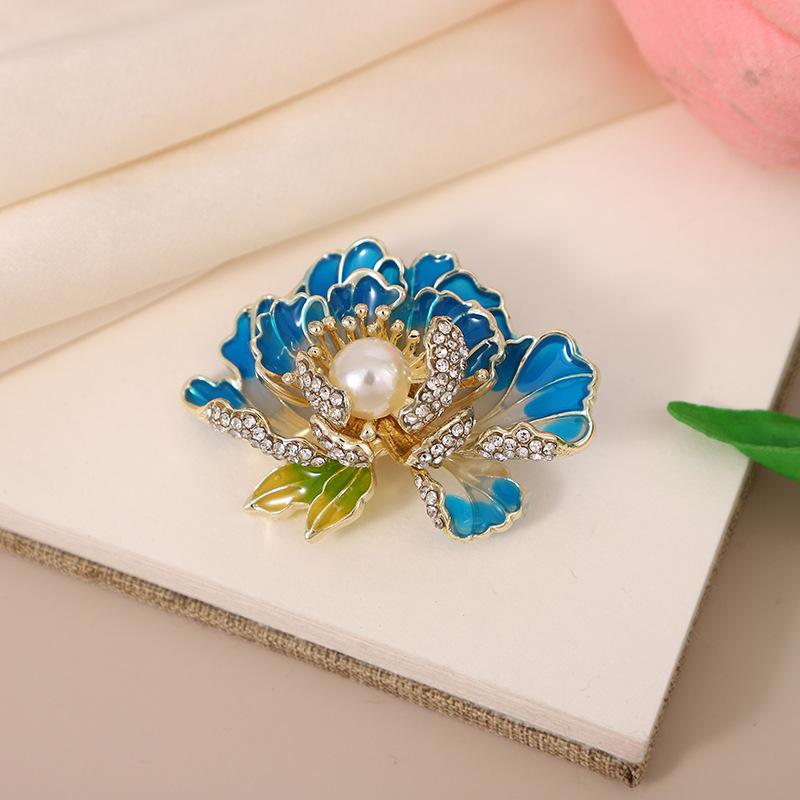 Elegant Peony Brooch: High-End Chinese Style Corsage Pin