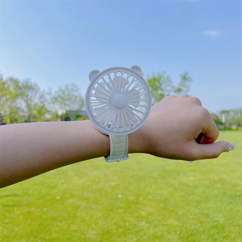 Sanrio Portable Cartoon Watch Fan: Rechargeable Handheld Mini Electric Fan Gift for Girls 200mAh