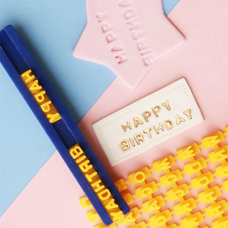 Cortadores de Biscoito Ferramentas de Decoração Carimbo de Letra do Alfabeto Estênceis de Relevo Molde de Pasta de Açúcar Fondant Moldes para Biscoitos Moldes para Assar