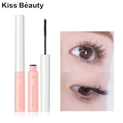 Jemná řasenka KISS BEAUTY přirozeně nekvete, voděodolná řasenka s jemným kartáčkem se zvlní a zahustí