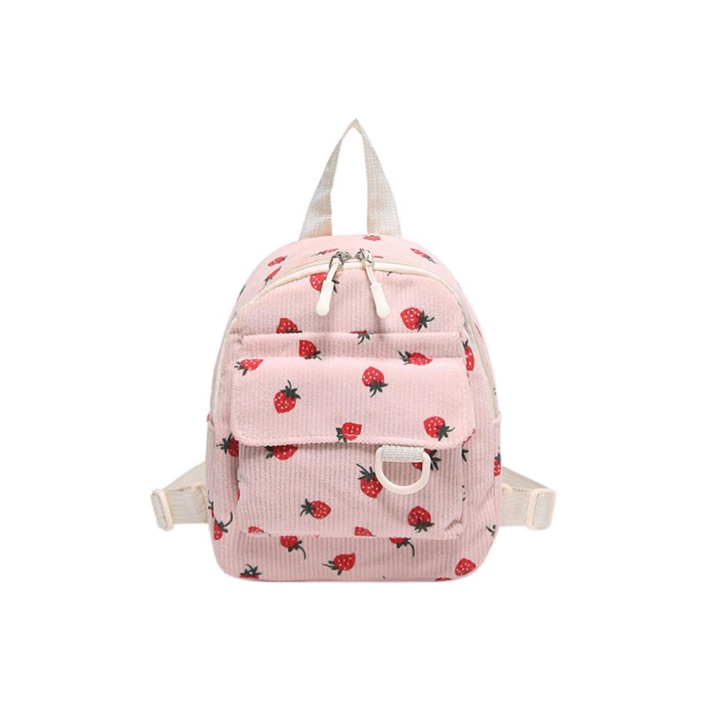 Ein einzigartiger Erdbeer-Mini-Rucksack aus leichter Polyesterfaser. Ausgestattet mit verstellbaren Schultergurten, Reißverschluss und Handwäsche-Funktion