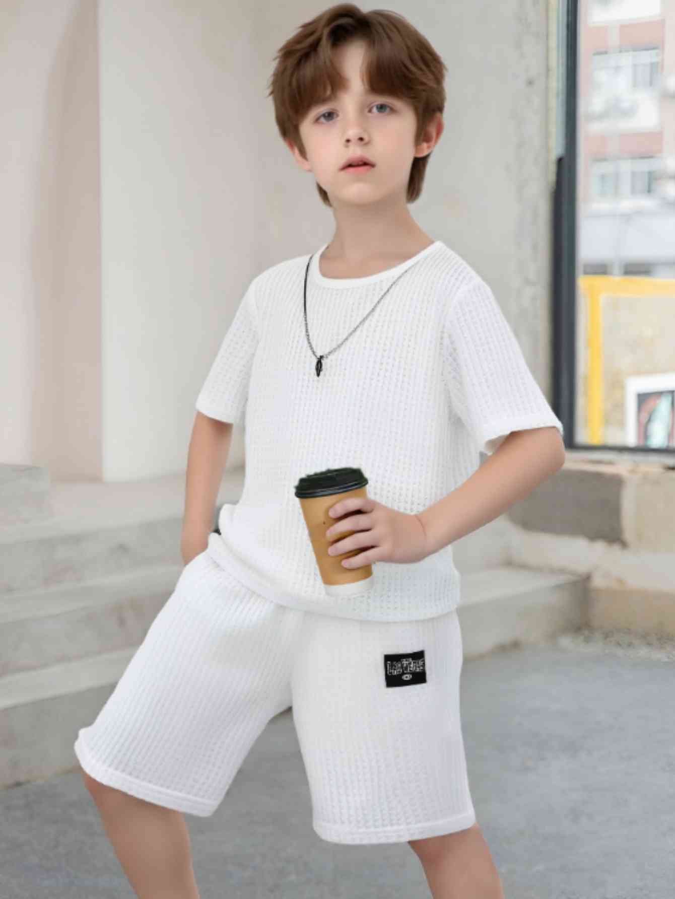 

Summer Fashion Casual Comfortable Crew Neck Short Sleeve T-shirt and Shorts Sports Two-piece Set 100