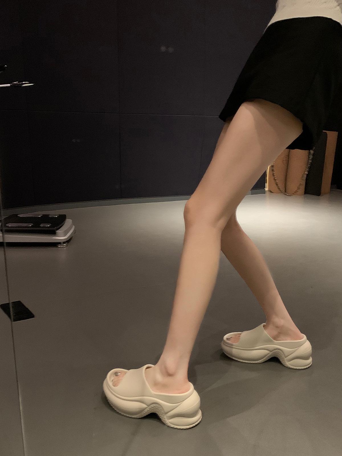 

Grape mother, the same height-increasing artifact, slippers for women, lightweight new EVA thick-bottomed muffin, cold slippers for women s summer wea 35