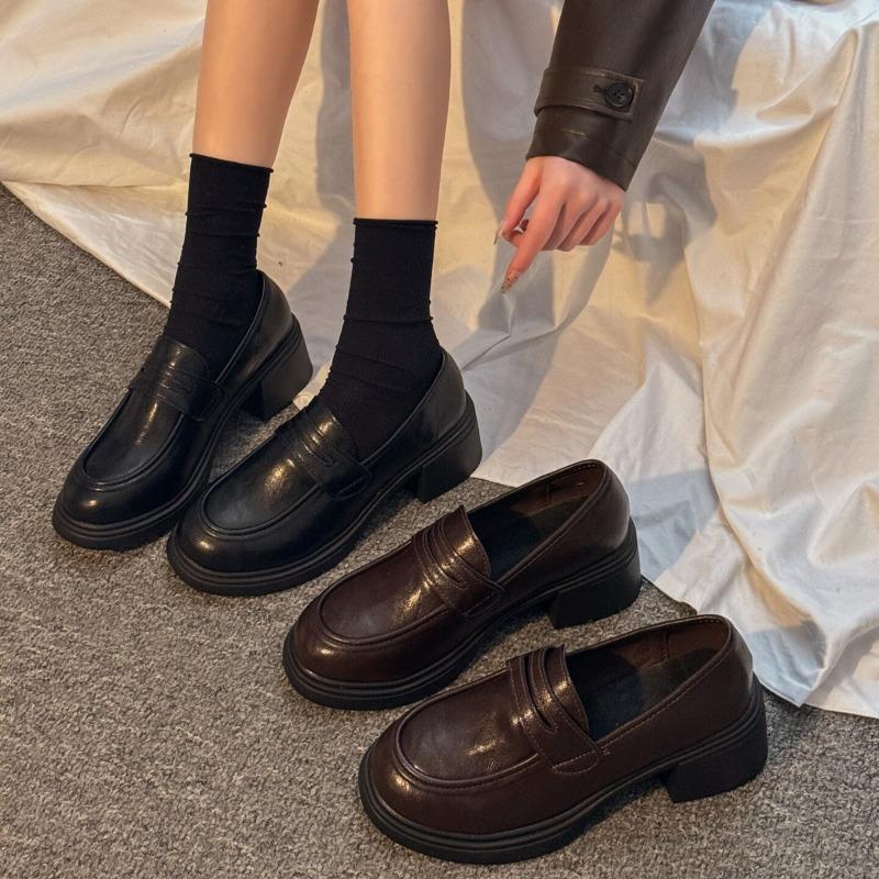 Retro Chunky Round-toe Flats - Relaxed, Comfortable and Simple Shoes