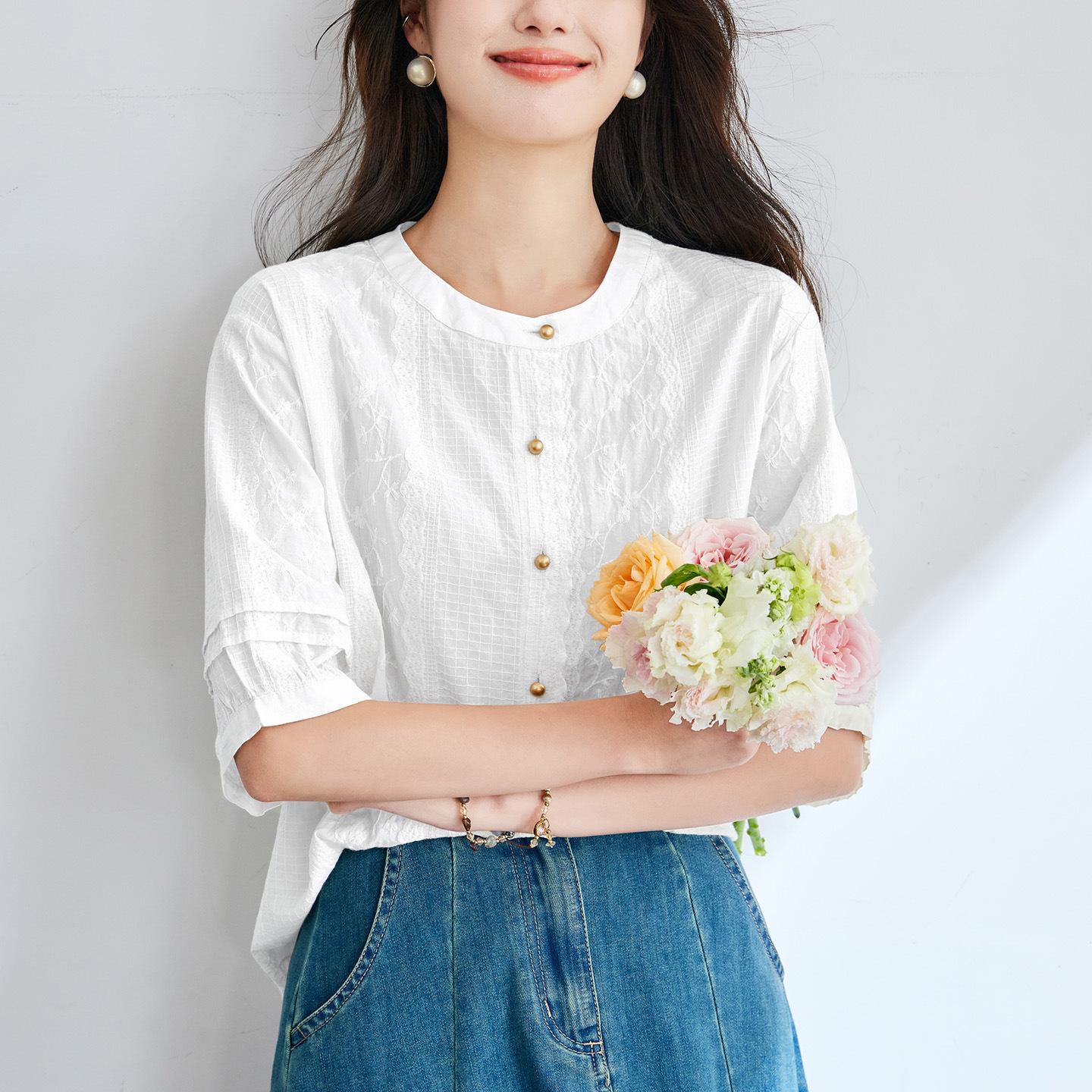 

Retro Embroidered Short-sleeved Shirt for Women s Summer Gold Button Lantern Sleeve Design Chic Small Shirt XXL