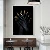 Czarne dłonie Obraz na płótnie na ścianie Kobieta Złote paznokcie Plakaty i druki Skandynawskie dekoracje ścienne Zdjęcia modułowe