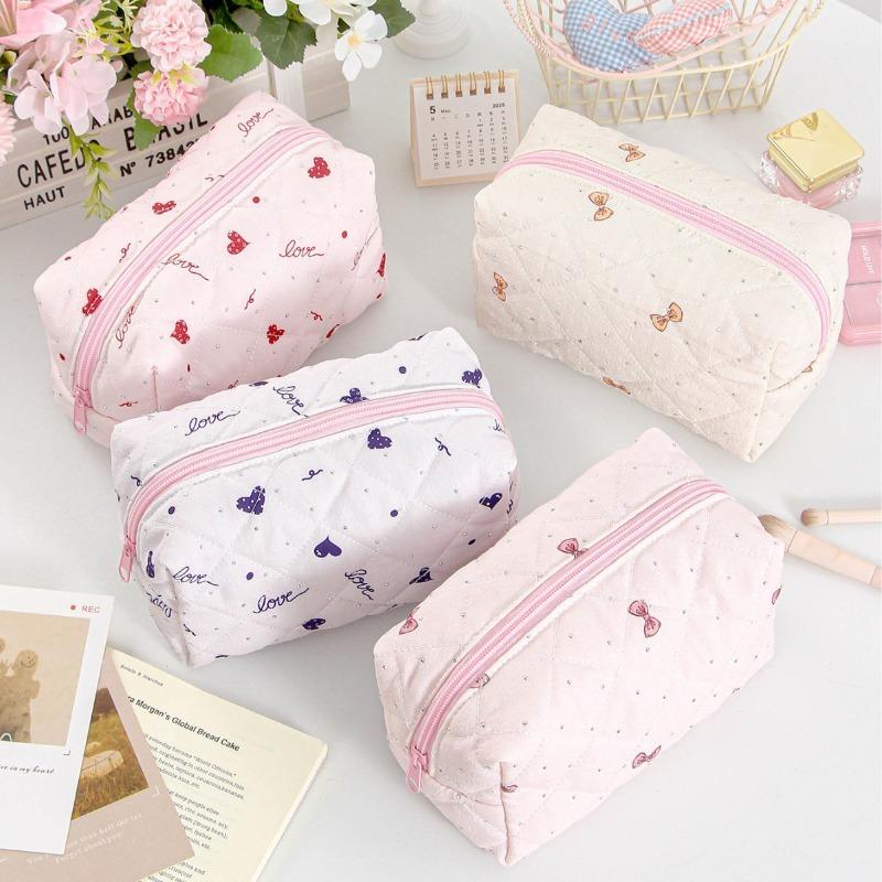 

Floral Quilted Cotton Travel Cosmetic Bag for Women Girl Portable Zipper Beauty Heart Bow Print Toiletry Pouch for Storage Case 18 10 10cm