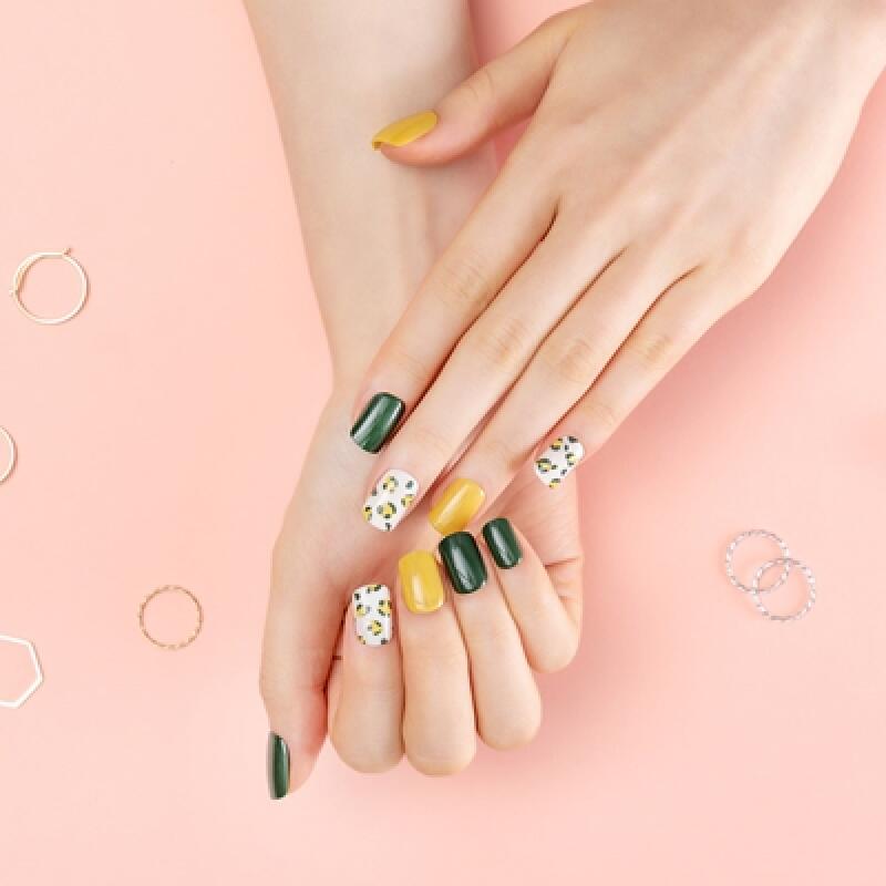 MEGA K TIPS Handmade Semi-Permanent Nail Tips Lime Leopard 30tips