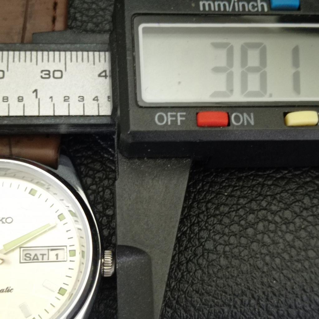 REFURBISHED VINTAGE SEIKO AUTOMATIC 6309A JAPAN MENS SILVER DIAL WATCH a701738-5 R206c-a701738