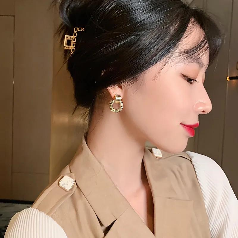 Retro Metallic Gold Colour Multiple Small Circle Pendant Earrings 2024 Zircon fashion Wedding Party Unusual Earrings For Woman