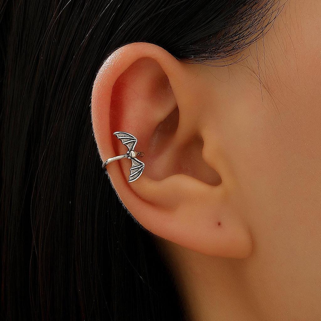 Retro Gothic Skull & Spider Ear Bone Clip - No Piercing Needed