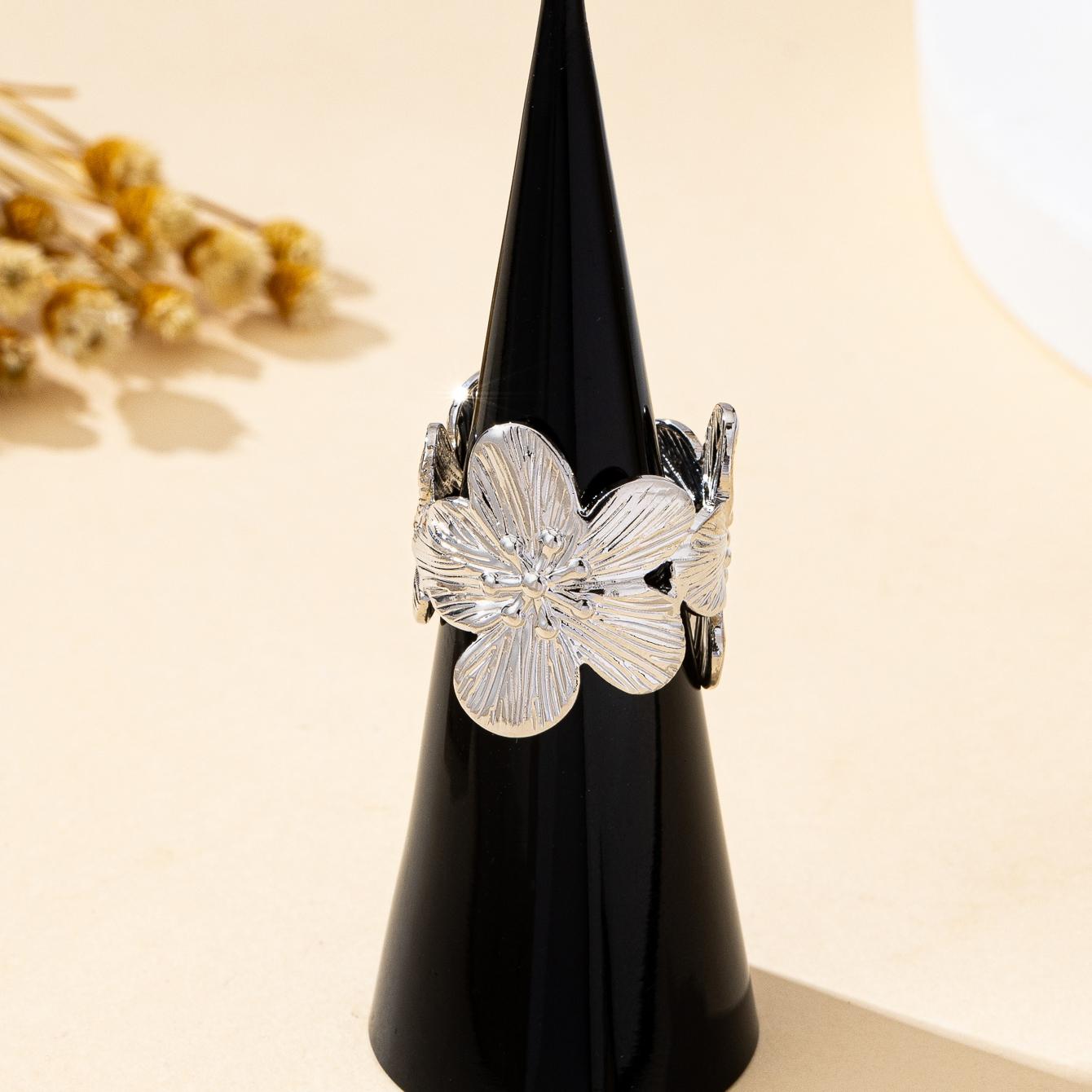 

A Open Ring for Women, Simple Flower Opening, Adjustable Size Women s Ring, Suitable for Daily Wear and Vacation серебряный