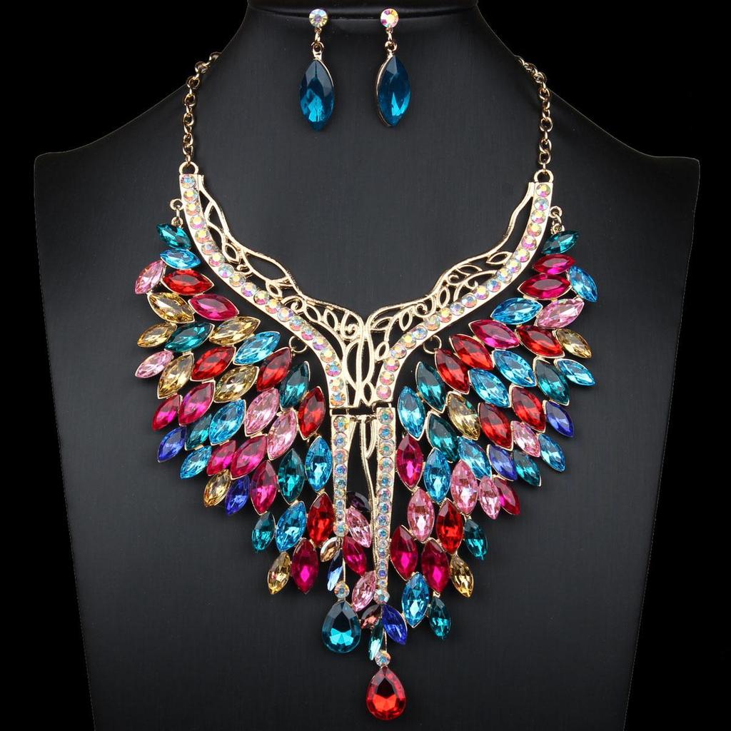 Exquisite European Crystal Water Drop Pendant Necklace & Earring Set for Women