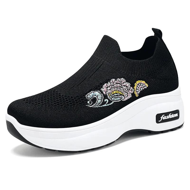 Spring New Lightweight Sponge Sole Casual Shoes Embroidered Peony Women's Height Increasing Shoes Breathable Socks Women's Shoes